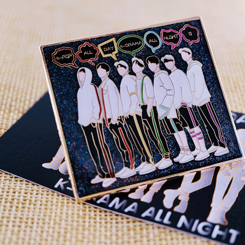 Pin Tersuai Pembuat Pengilang China Keras Lapel Kpop Lembut Dengan Enamel Pin Sandaran